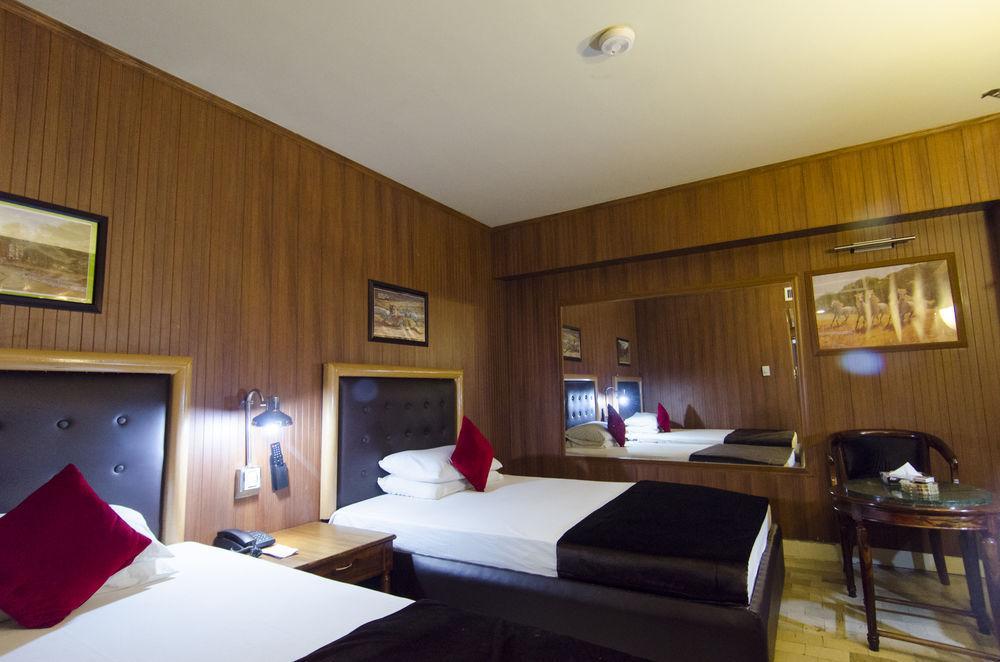 Hotel Galaxy カラチ エクステリア 写真